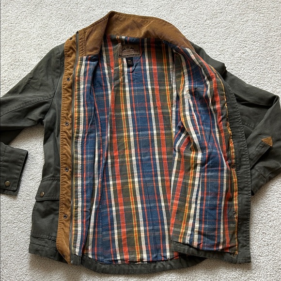 Vintage Women’s Legendary Whitetails Utility Jacket in Olive and Tan - Picture 8 of 13